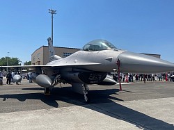 F-16