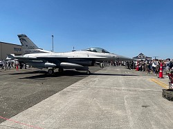 F-16